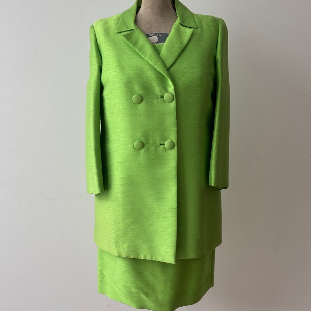 Stunning Vintage 1960s Lime Green 3 piece Raw Silk Suit Set - Size 12/14